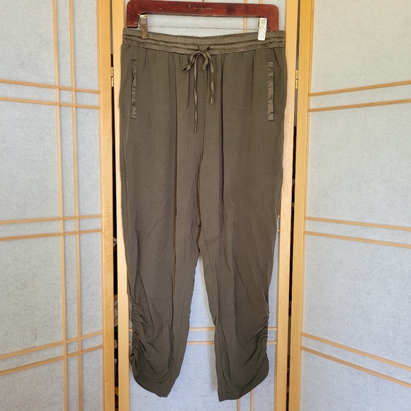 Heartloom medium joggers - Picture 1 of 4